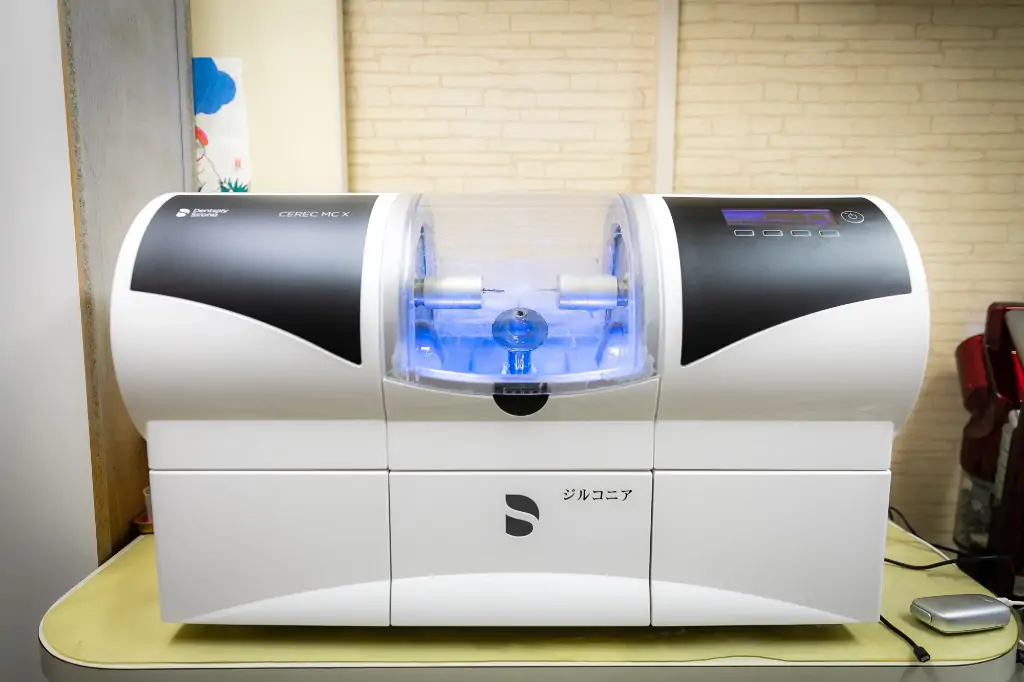 CERECシステムによる精度の高い製作