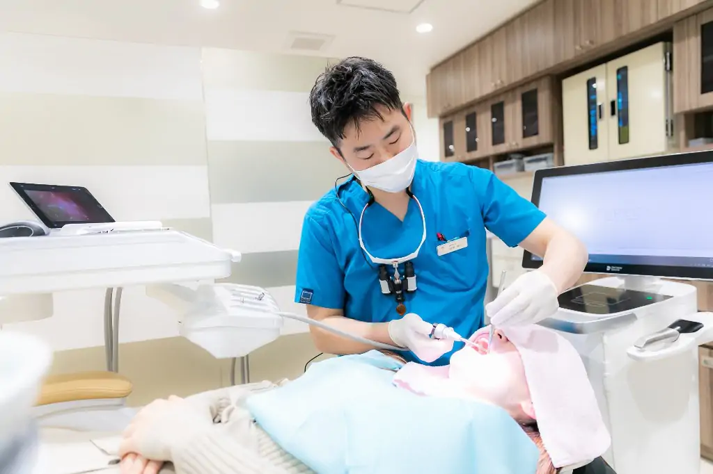 歯科医師 福嶋 惟人